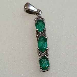 AAA Kagem Emerald Pendant